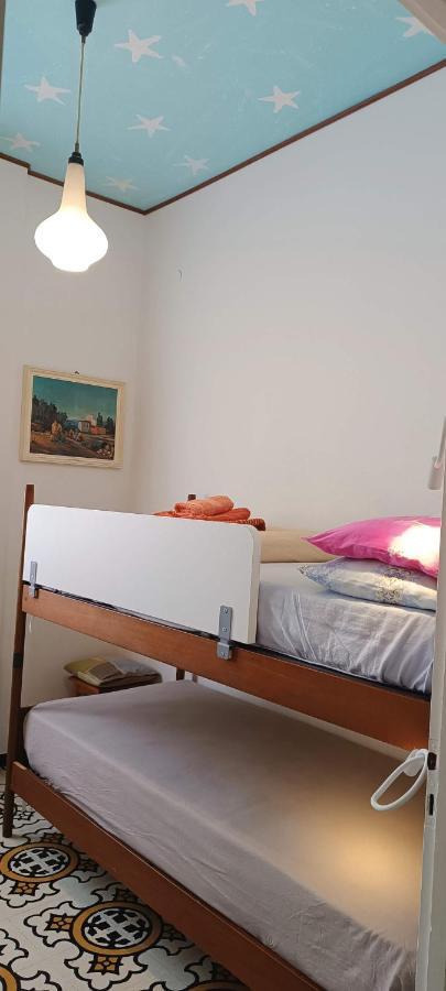 Apartamento Casa di Claude con posto auto Finale Ligure Exterior foto