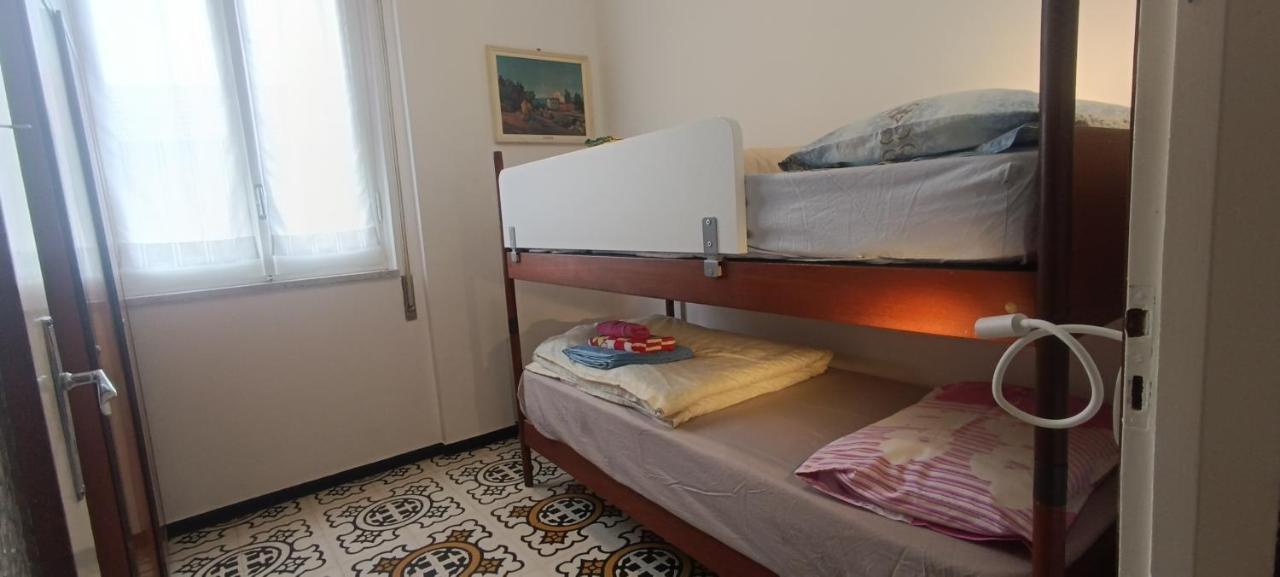 Apartamento Casa di Claude con posto auto Finale Ligure Exterior foto