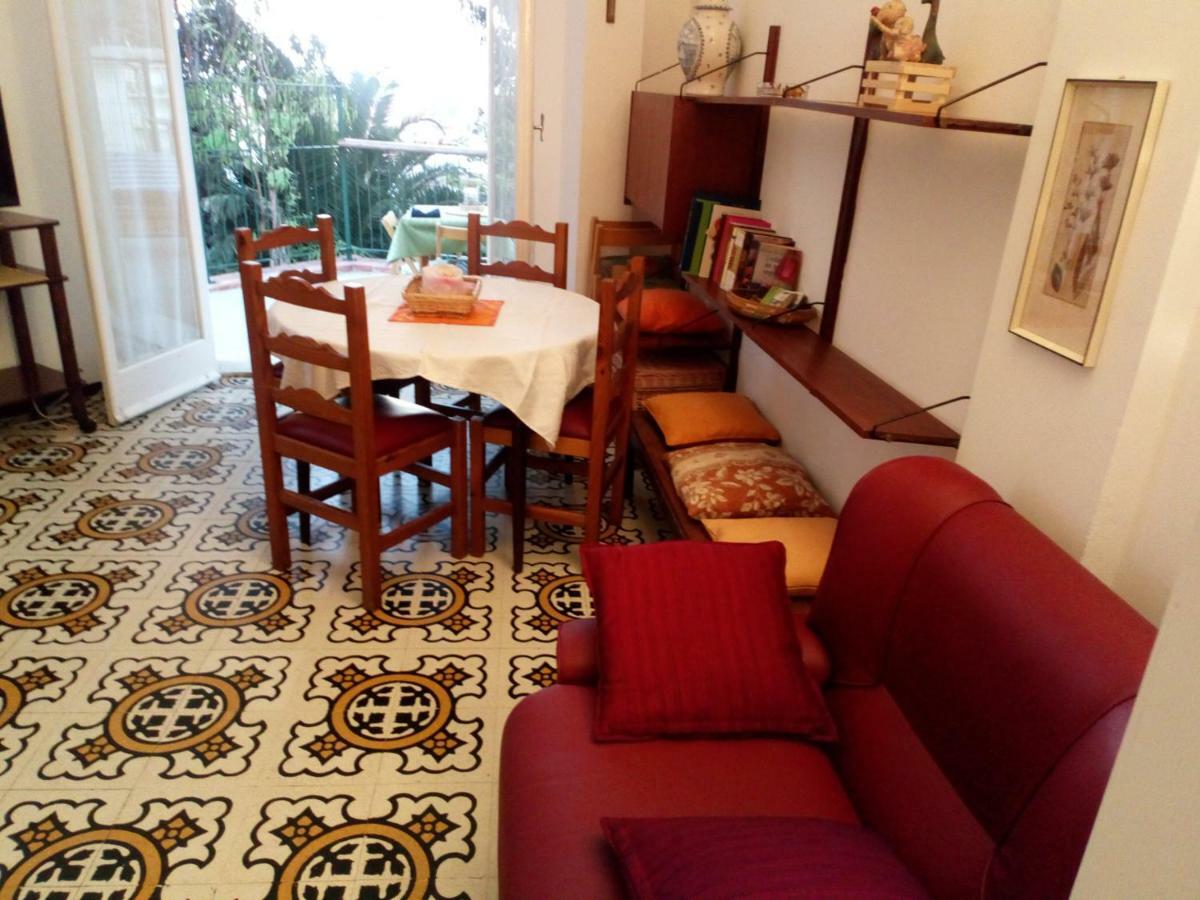 Apartamento Casa di Claude con posto auto Finale Ligure Exterior foto
