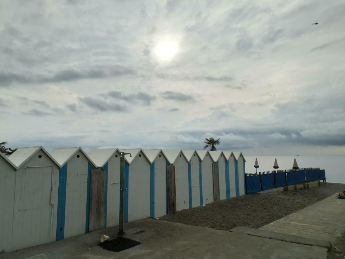 Apartamento Casa di Claude con posto auto Finale Ligure Exterior foto